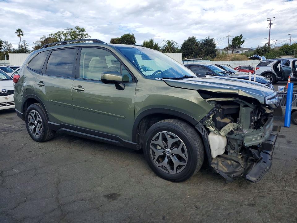 2019 Subaru Forester VIN JF2SKAGC2KH448903 COPART salvage auction — FRONT END, Ca - Salvage Certificate, sold $4,500 on 2026-07-31 (photo 4)