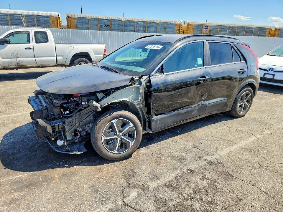 2025 Kia Niro VIN KNDCR3LE4S5272004 COPART salvage auction — FRONT END, Ca - Salvage Certificate, sold $8,000 on 2026-08-18 (photo 1)