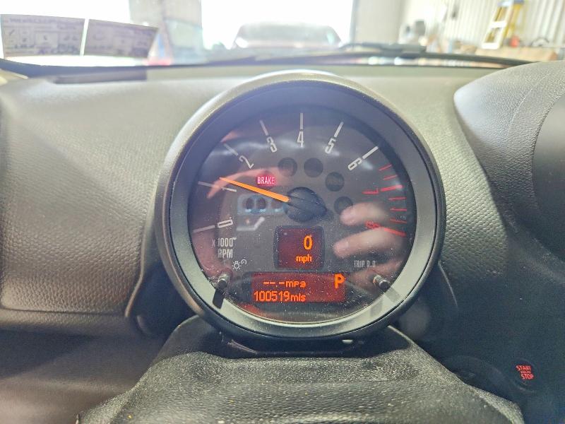 2016 Mini Cooper VIN WMWZC5C59GWU01490 COPART salvage auction — MINOR DENT/SCRATCHES, PA - CERT OF TITLE (P), sold $3,150 on 2026-07-24 (photo 9)