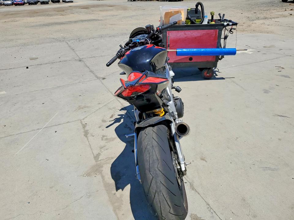 2019 Aprilia Tuono v4 VIN ZD4KGU008KS001002 COPART salvage auction — FRONT END, CA - SALVAGE CERTIFICATE, sold $2,250 on 2026-08-13 (photo 4)