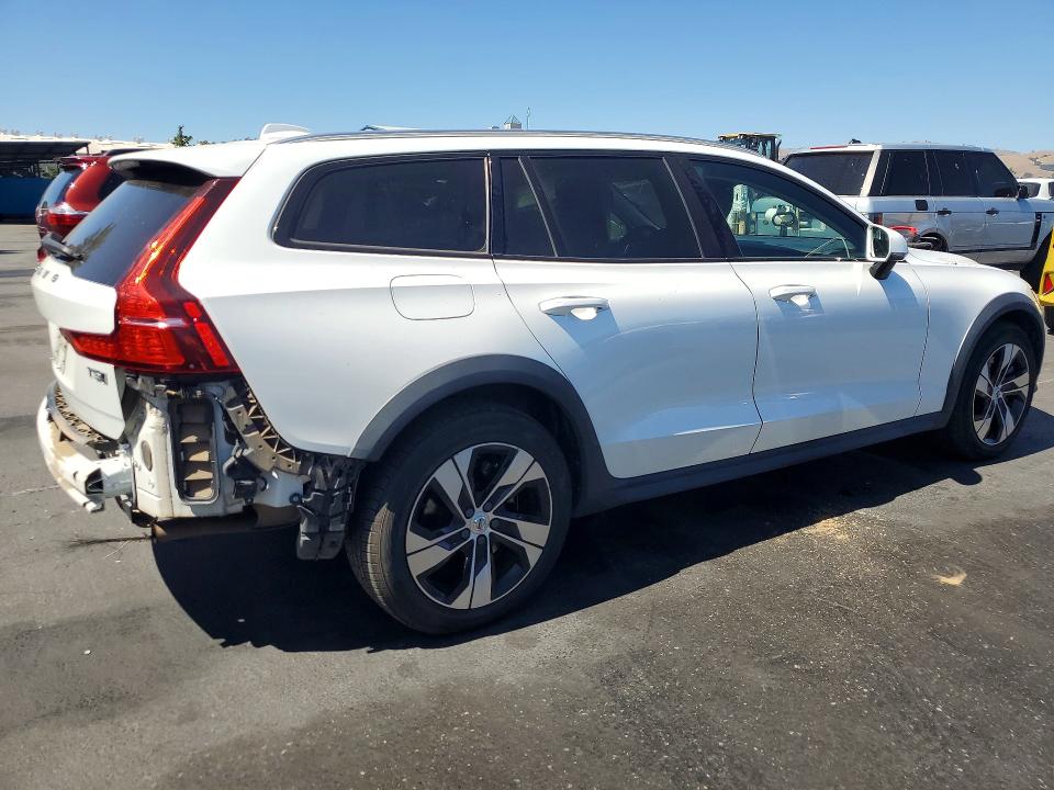 2020 Volvo V60 cross country VIN YV4102WK4L1043972 COPART salvage auction — REAR END, Ca - Salvage Certificate, sold $7,200 on 2026-08-18 (photo 3)