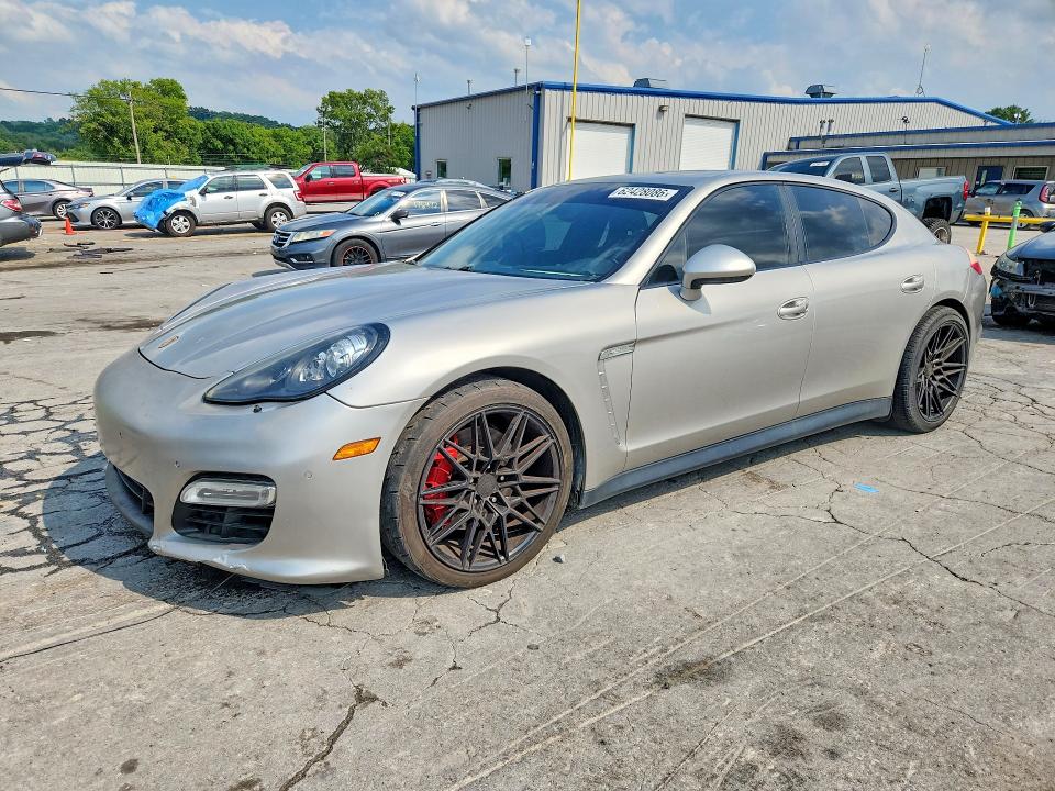 2013 Porsche Panamera VIN WP0AF2A77DL075020 COPART salvage auction — MINOR DENT/SCRATCHES, Salvage Title, sold $1,800 on 2026-08-12 (photo 1)