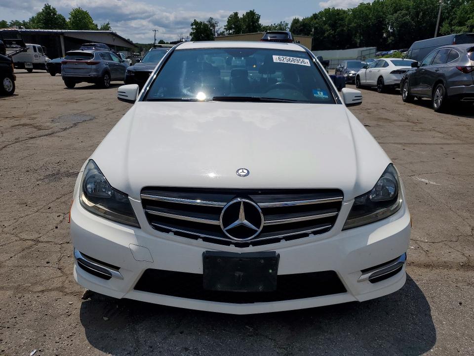 2014 Mercedes-benz C-klasse VIN WDDGF8AB4EG160639 COPART salvage auction — REAR END, Ny - Mv-907A Salvage Certificate, sold $1,900 on 2026-08-11 (photo 5)