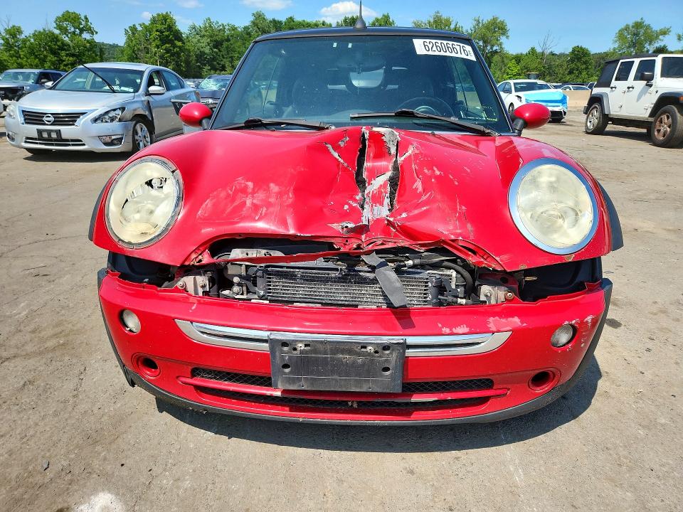 2006 Mini Cooper VIN WMWRF33526TG14277 COPART salvage auction — FRONT END, Ny - Mv-907A Salvage Certificate, sold $325 on 2026-08-10 (photo 5)