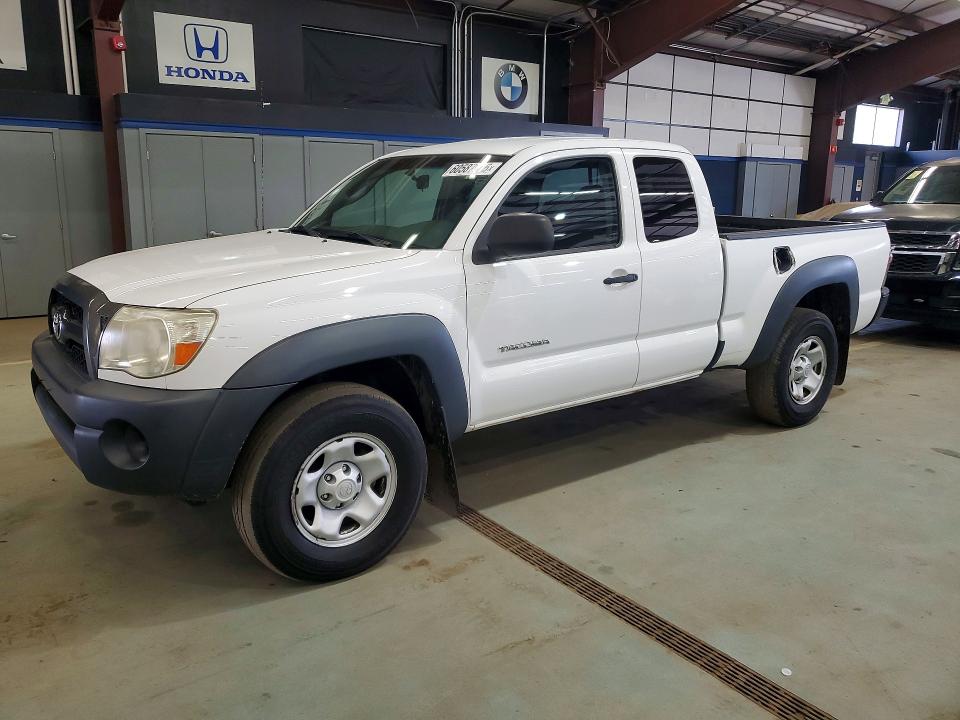 2011 Toyota Tacoma VIN 5TFUU4ENXBX015570 COPART salvage auction — MINOR DENT/SCRATCHES, CT - CERTIFICATE OF TITLE (P), sold $6,100 on 2026-07-27 (photo 1)