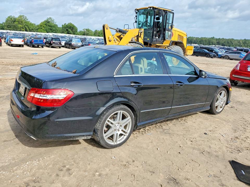 2010 Mercedes-benz E-klasse VIN WDDHF5GB1AA190642 COPART salvage auction — MECHANICAL, Fl - Cert Of Title Slvg Rebuildable, sold $825 on 2026-08-21 (photo 3)