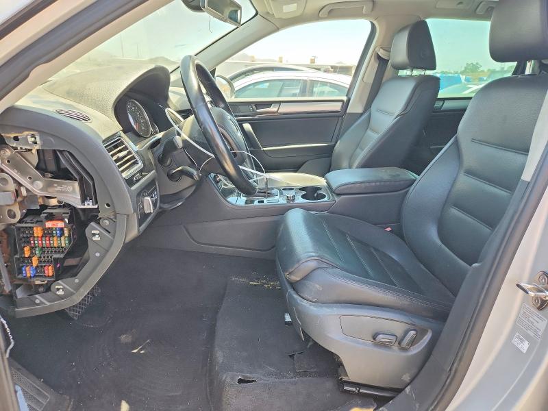2012 Volkswagen Touareg VIN WVGFK9BPXCD004486 COPART salvage auction — SIDE, CA - DIS/DLR/EXP ONLY CLEAN TITLE, sold $1,850 on 2026-08-10 (photo 7)