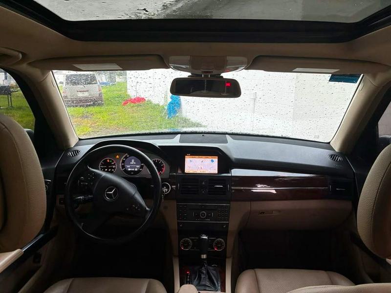 2011 Mercedes-benz Glk-class VIN WDCGG5GB4BF650409 COPART salvage auction — MINOR DENT/SCRATCHES, Fl - Certificate Of Title (P), sold $200 on 2026-07-28 (photo 9)