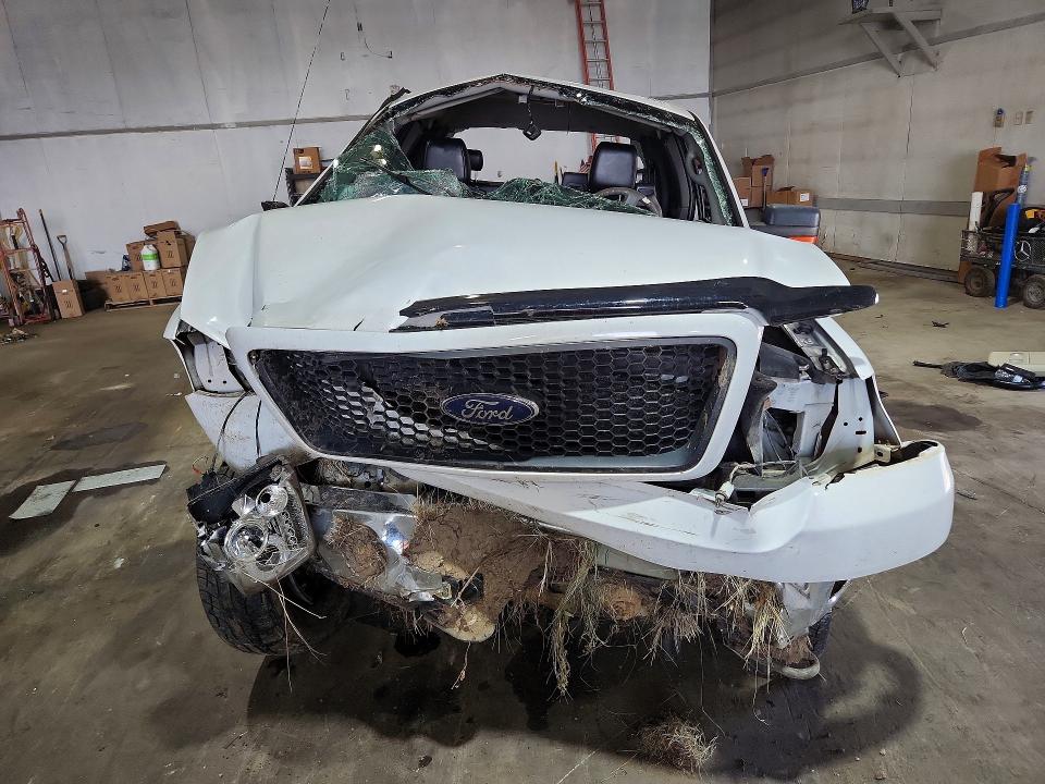2006 Ford F-150 lightning VIN 1FTPX14V26NB26930 COPART salvage auction — ALL OVER, Mi - Certificate Of Title, sold $200 on 2026-07-31 (photo 5)
