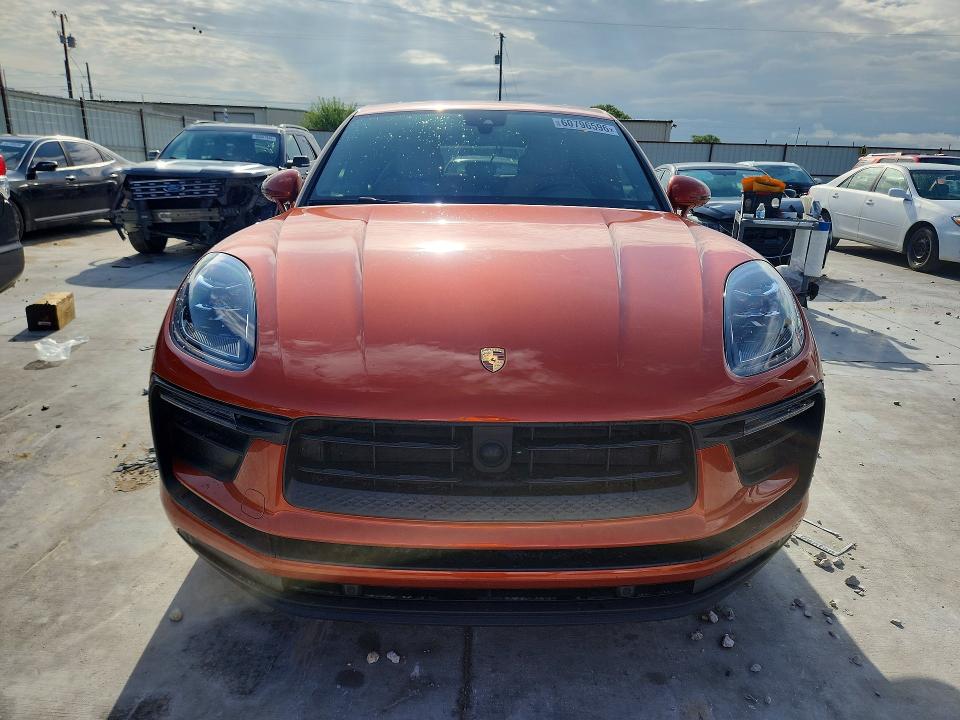 2023 Porsche Macan VIN WP1AA2A52PLB00938 COPART salvage auction — REAR END, Tx - Salvage Vehicle Title, sold $27,000 on 2026-09-11 (photo 5)