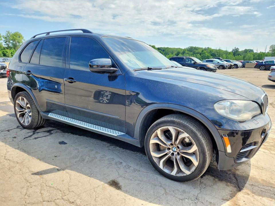 2013 BMW X5 VIN 5UXZV8C55D0C15993 COPART salvage auction — MINOR DENT/SCRATCHES, NJ - CERTIFICATE OF TITLE (P), sold $925 on 2026-07-31 (photo 4)