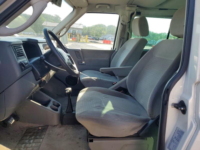 2002 Volkswagen Eurovan VIN WV2KB47092H001928 COPART salvage auction — WATER/FLOOD, PA - CERT OF SALVAGE-W=FLOOD VEH, sold $500 on 2026-08-17 (photo 7)