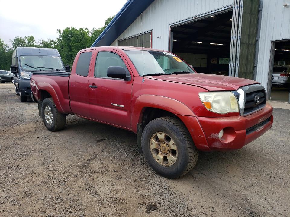 2005 Toyota Tacoma VIN 5TEUU42NX5Z054032 COPART salvage auction — MINOR DENT/SCRATCHES, VT - CERTIFICATE OF TITLE (P), sold $3,450 on 2026-07-30 (photo 4)