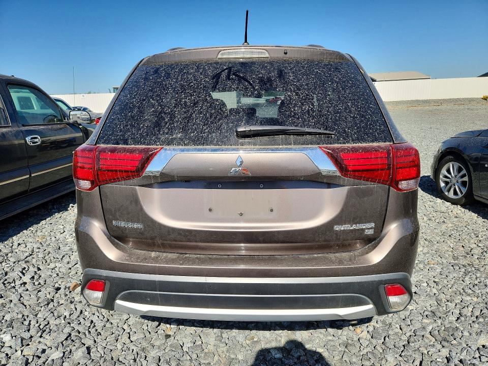 2016 Mitsubishi Outlander VIN JA4AD3A38GZ013372 COPART salvage auction — MINOR DENT/SCRATCHES, CA - DIS/DLR/EXP ONLY CLEAN TITLE, sold $400 on 2026-07-23 (photo 6)