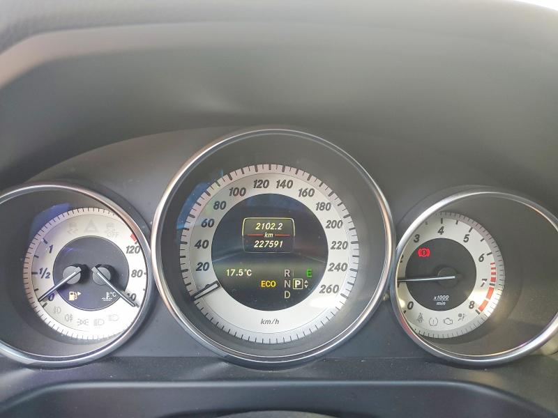 2014 Mercedes-benz E-class VIN WDDHF8BB1EB023836 COPART salvage auction — SIDE, On - Permit No Brand - Unfit, sold $625 on 2026-07-30 (photo 9)