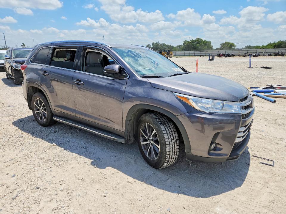 2018 Toyota VIN 5TDKZRFHXJS549736 COPART salvage auction — FRONT END, Tx - Certificate Of Title (P), sold $9,600 on 2026-07-30 (photo 4)