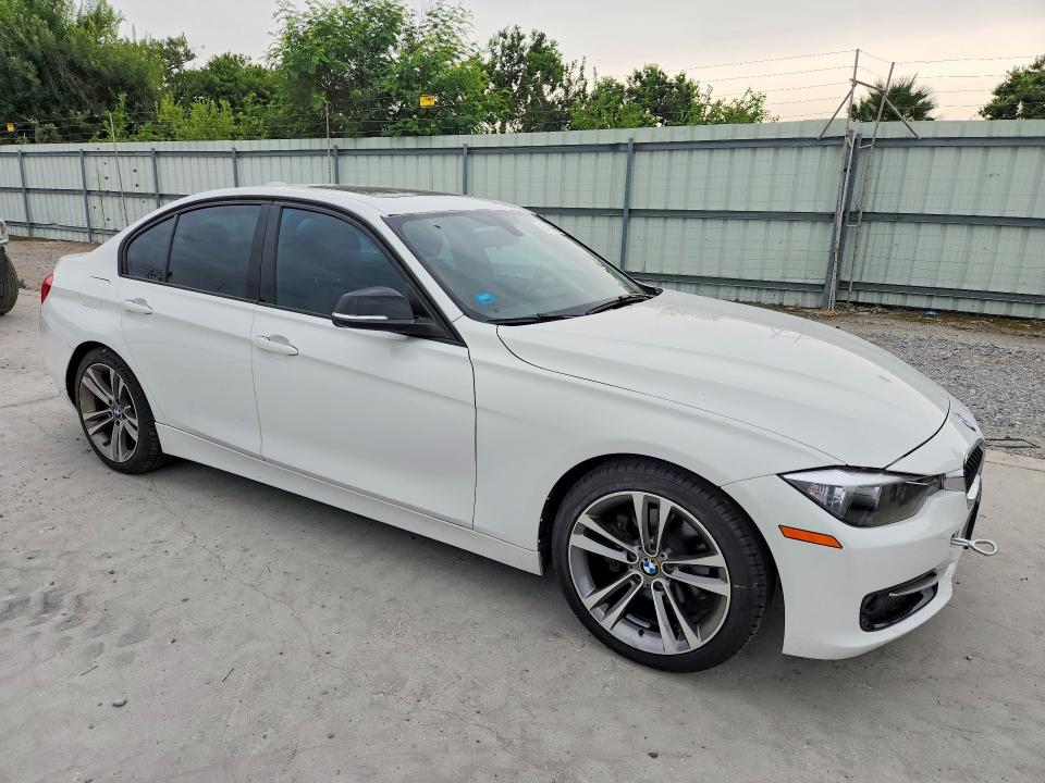 2013 BMW 3er VIN WBA3A5C51DF350512 COPART salvage auction — FRONT END, Tx - Salvage Vehicle Title, sold $3,750 on 2026-08-04 (photo 4)
