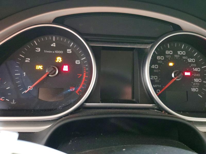 2015 Audi Q7 VIN WA1LGAFE8FD004911 COPART salvage auction — NORMAL WEAR, NY - CERTIFICATE OF TITLE, sold $175 on 2026-07-20 (photo 9)