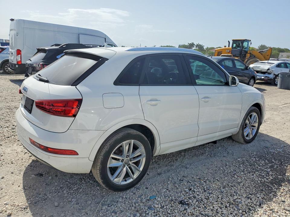 2018 Audi Q3 VIN WA1BCCFS9JR014593 COPART salvage auction — MINOR DENT/SCRATCHES, Fl - Certificate Of Title, sold $1,450 on 2026-07-24 (photo 3)