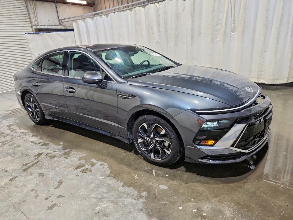 2025 Hyundai Sonata VIN KMHL64JA8SA499844 COPART salvage auction — FRONT END, TX - CERTIFICATE OF TITLE, sold $8,800 on 2026-07-20 (photo 4)