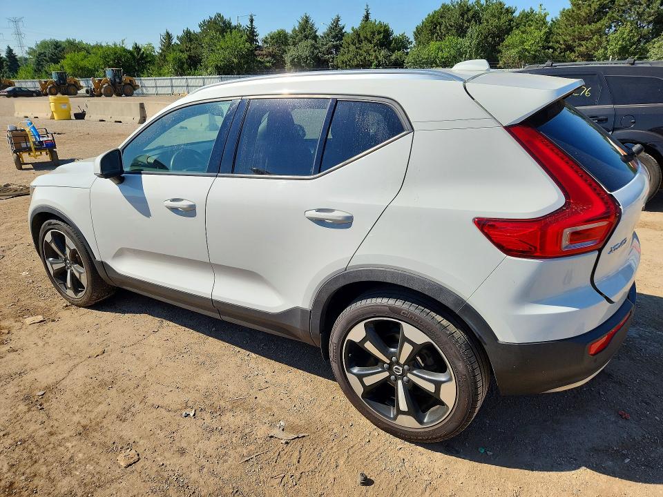2020 Volvo Xc40 VIN YV4162UK3L2298866 COPART salvage auction — WATER/FLOOD, Il - Salvage Cert-Flood, sold $6,000 on 2026-08-18 (photo 2)