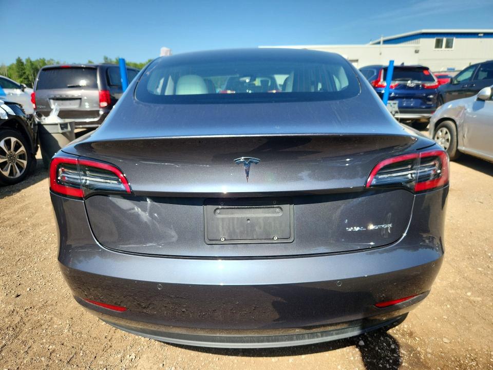 2019 Tesla VIN 5YJ3E1EB2KF407272 COPART salvage auction — SIDE, On - Permit No Brand - Unfit, sold $5,700 on 2026-07-21 (photo 6)