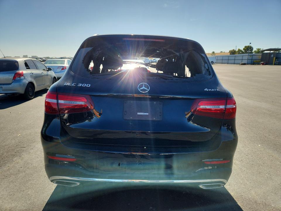 2018 Mercedes-benz Glc class VIN WDC0G4KB0JV062711 COPART salvage auction — BURN, CA - NON-REPAIRABLE VEHICLE CERT, sold $225 on 2026-08-05 (photo 6)