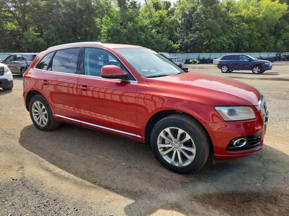 2014 Audi Q5 VIN WA1LFAFP7EA007898 COPART salvage auction — MINOR DENT/SCRATCHES, TX - CERTIFICATE OF TITLE (P), sold $3,500 on 2026-07-27 (photo 4)