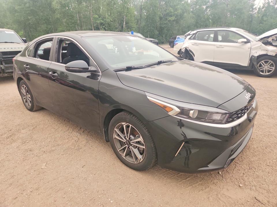 2023 Kia Forte VIN 3KPF34AD7PE546368 COPART salvage auction — VANDALISM, ON - PERMIT NO BRAND - UNFIT, sold $7,200 on 2026-07-29 (photo 4)
