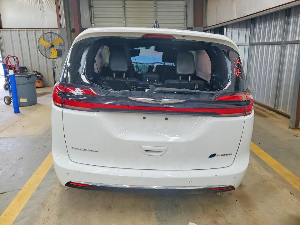 2025 Chrysler Pacifica VIN 2C4RC1S78SR565524 COPART salvage auction — ROLLOVER, Fl - Certificate Of Destruction, sold $7,700 on 2026-09-17 (photo 6)