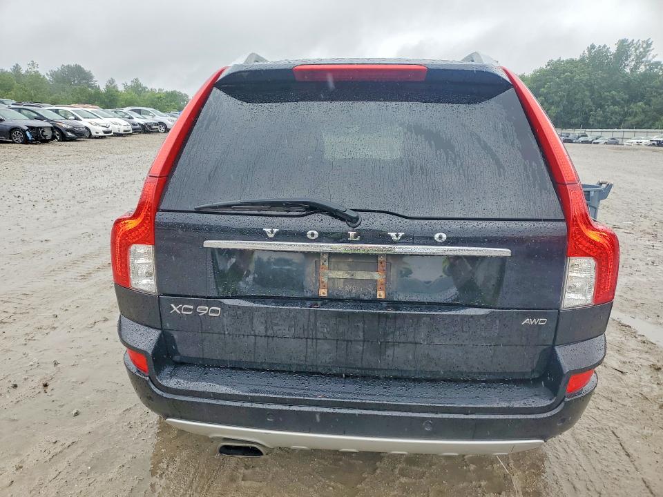 2014 Volvo Xc90 VIN YV4952CZ3E1687553 COPART salvage auction — SIDE, MA - CERT OF TITLE-RECONSTRCTD COLL, sold $1,250 on 2026-08-20 (photo 6)