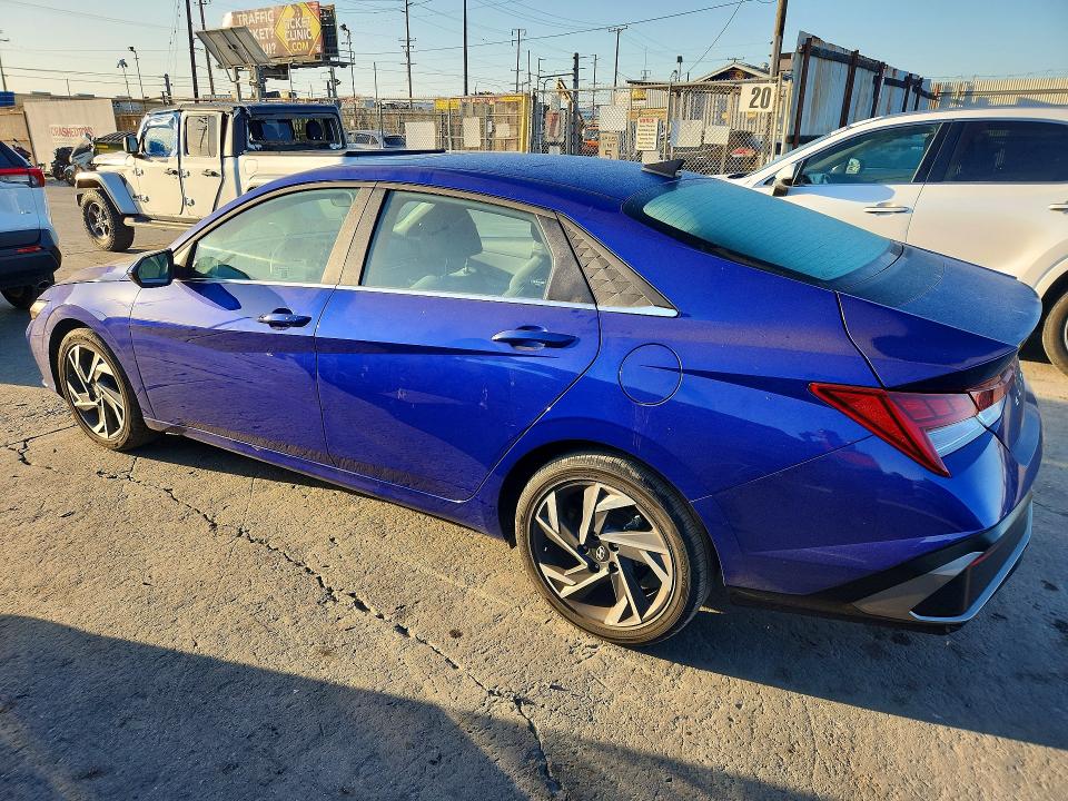 2025 Hyundai Elantra VIN KMHLS4DG3SU032597 COPART salvage auction — SIDE, Fl - Cert Of Title Slvg Rebuildable, sold $7,700 on 2026-07-29 (photo 2)