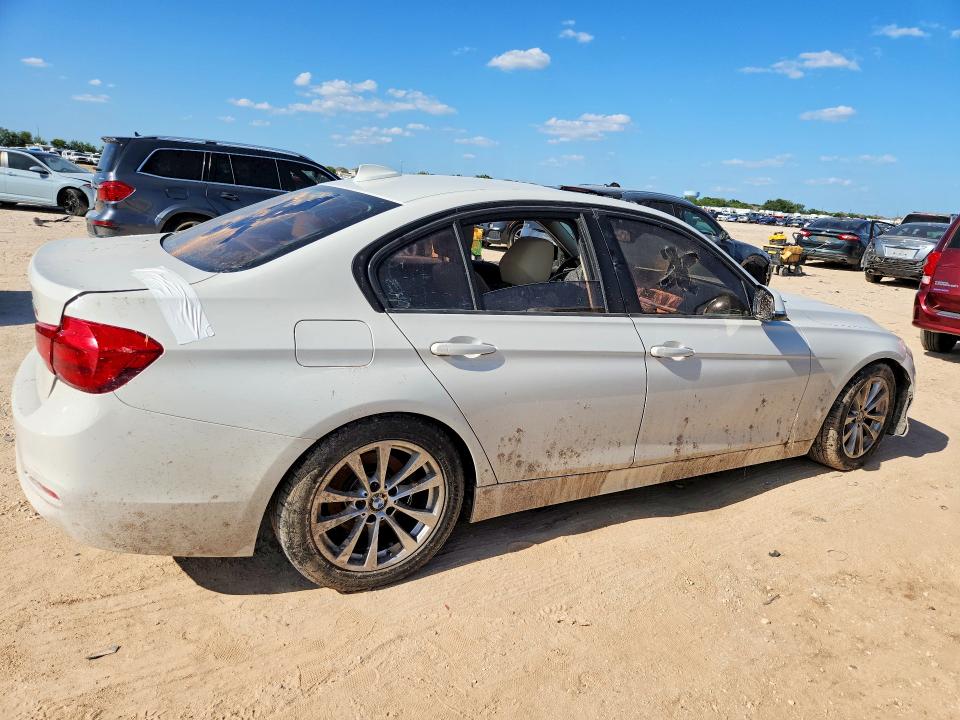 2017 BMW 3er VIN WBA8E1G3XHNU17681 COPART salvage auction — WATER/FLOOD, Tx - Certificate Of Title, sold $500 on 2026-08-20 (photo 3)