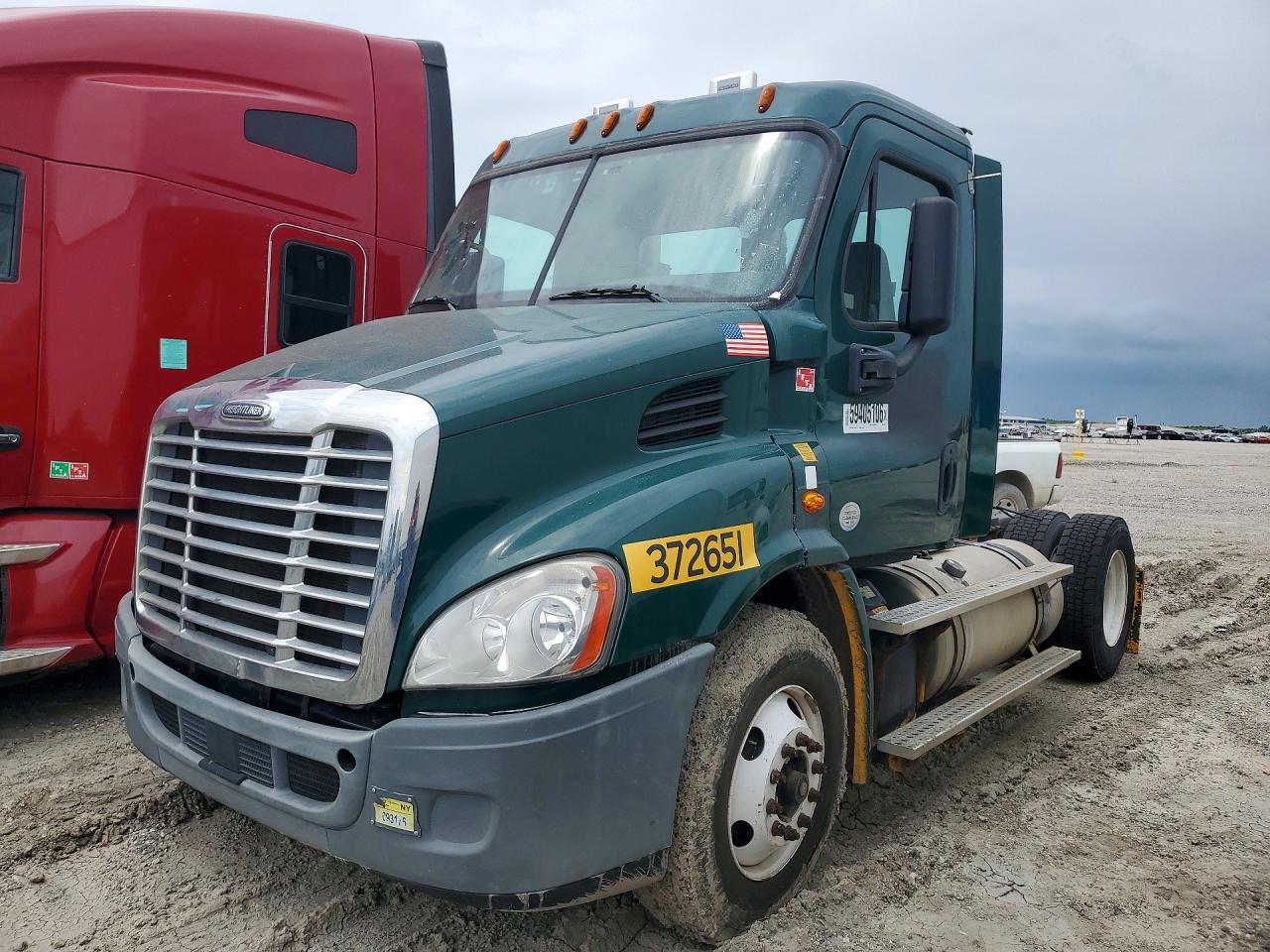 2018 Freightliner Cascadia 113 VIN 3AKBGADV3JSJL4479 — COPART salvage auction photo