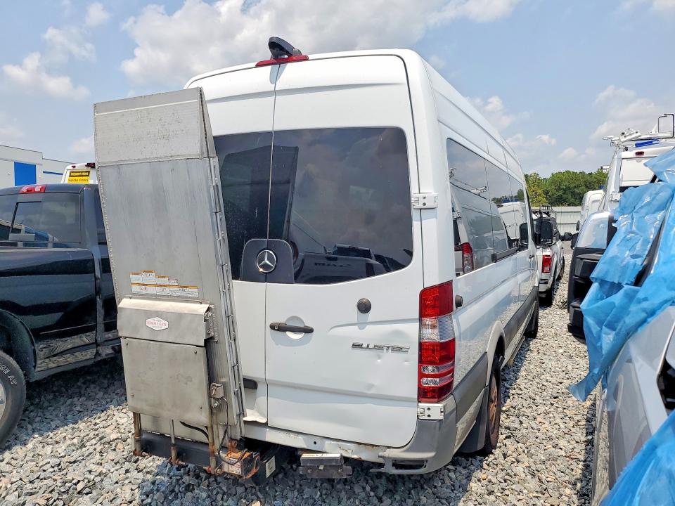 2015 Mercedes-benz Sprinter VIN WDZPE8DC4FP140958 COPART salvage auction — REAR END, FL - CERTIFICATE OF TITLE, sold $4,100 on 2026-08-10 (photo 3)