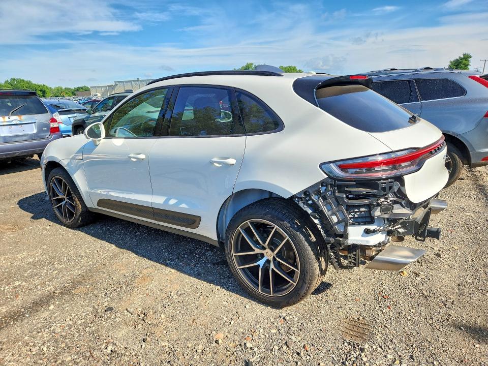 2025 Porsche Macan VIN WP1AA2A50SLB09114 COPART salvage auction — REAR END, Ct - Cert Of Title-Salvage, sold $31,250 on 2026-07-14 (photo 2)