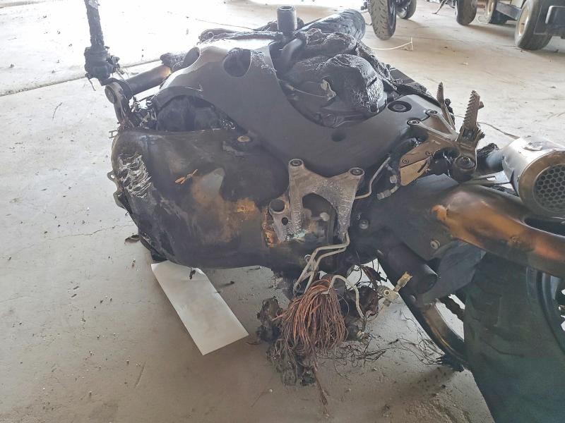 2025 Honda Cbr1000 VIN JH2SC7750SK800161 COPART salvage auction — BURN, AZ - CERT OF TITLE- NON REPAIR, sold $30 on 2026-07-27 (photo 6)