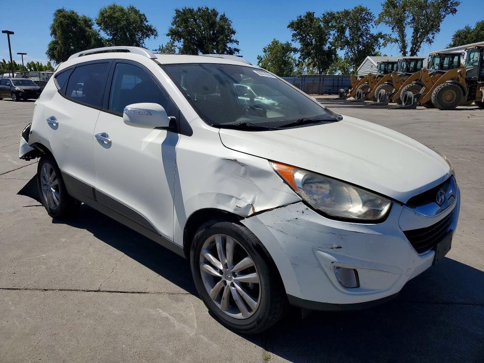 2010 Hyundai Tucson VIN KM8JU3AC5AU085796 COPART salvage auction — REAR END, Ca - Dis/Dlr/Exp Only Clean Title, sold $550 on 2026-07-27 (photo 4)