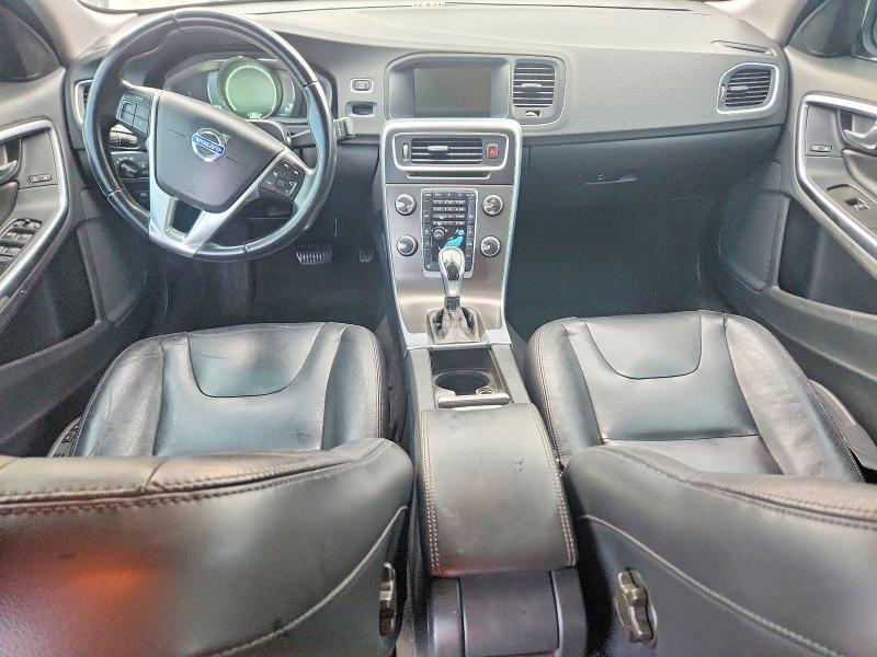 2015 Volvo V60 VIN YV126MEB2F1199574 COPART salvage auction — MINOR DENT/SCRATCHES, Fl - Certificate Of Title (P), sold $250 on 2026-07-21 (photo 8)