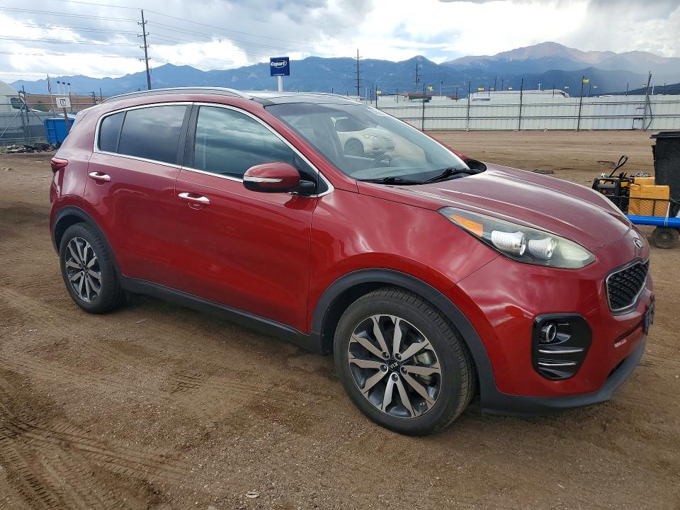 2017 Kia Sportage VIN KNDPN3AC7H7083696 COPART salvage auction — MINOR DENT/SCRATCHES, Co - Dis/Dlr/Exp Only Clean Title, sold $3,600 on 2026-07-22 (photo 4)