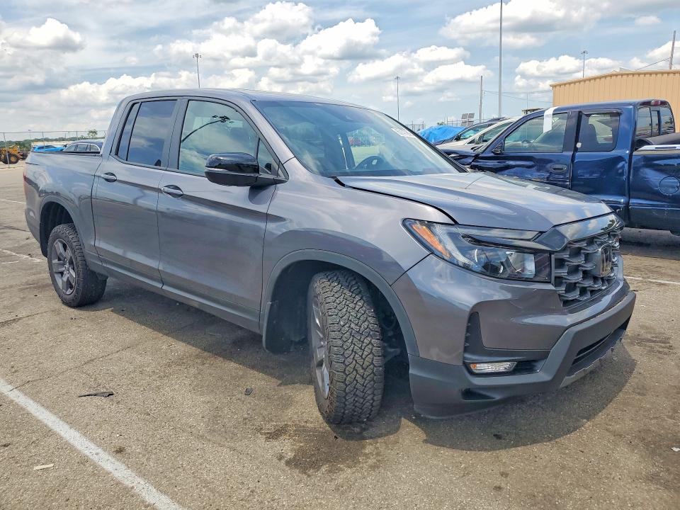 2025 Honda Ridgeline VIN 5FPYK3F6XSB010895 COPART salvage auction — SIDE, Oh - Cert Of Title-Salvage, sold $10,300 on 2026-08-19 (photo 4)