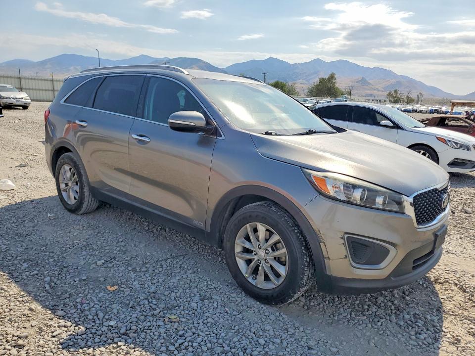 2016 Kia Sorento VIN 5XYPGDA39GG067386 COPART salvage auction — MECHANICAL, UT - CERTIFICATE OF TITLE, sold $925 on 2026-07-17 (photo 4)
