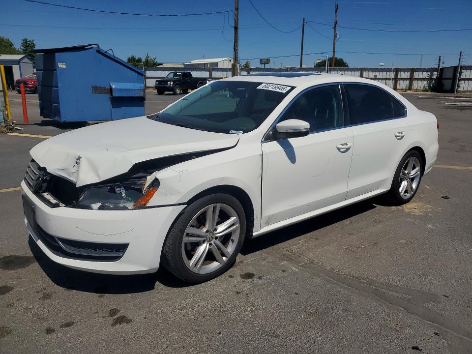 2014 Volkswagen Passat VIN 1VWBT7A3XEC059075 COPART salvage auction — FRONT END, Salvage Title, sold $425 on 2026-07-23 (photo 1)