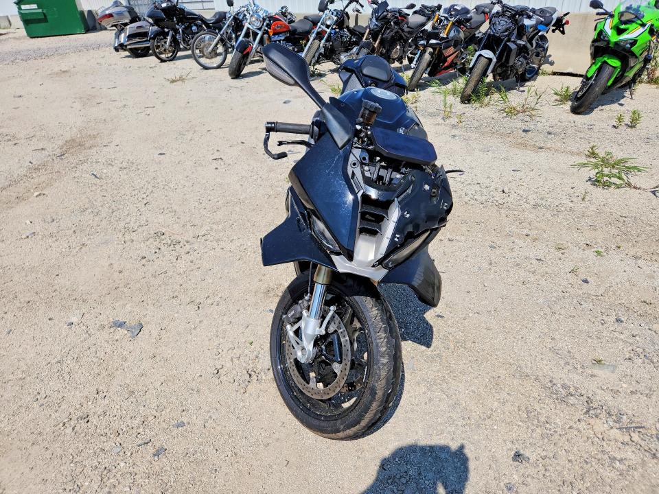2026 BMW S VIN WB10P2304T6M31846 COPART salvage auction — SIDE, Il - Salvage Certificate, sold $8,100 on 2026-08-19 (photo 2)