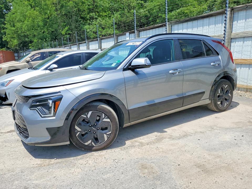 2023 Kia Niro VIN KNDCR3L1XP5073091 COPART salvage auction — FRONT END, VA - CERT OF TITLE - SALVAGE, sold $2,750 on 2026-07-29 (photo 1)