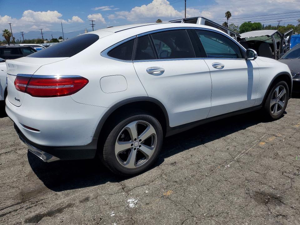2017 Mercedes-benz Glc VIN WDC0J4KB6HF155724 COPART salvage auction — MINOR DENT/SCRATCHES, Ca - Certificate Of Title (P), sold $11,500 on 2026-07-20 (photo 3)