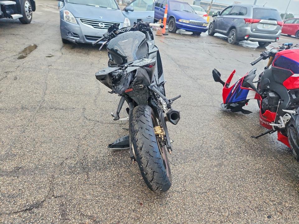 2020 Yamaha Yzfr3 VIN MH3RH18Y1LK003564 COPART salvage auction — FRONT END, OH - CERT OF TITLE-SALVAGE, sold $875 on 2026-07-16 (photo 4)