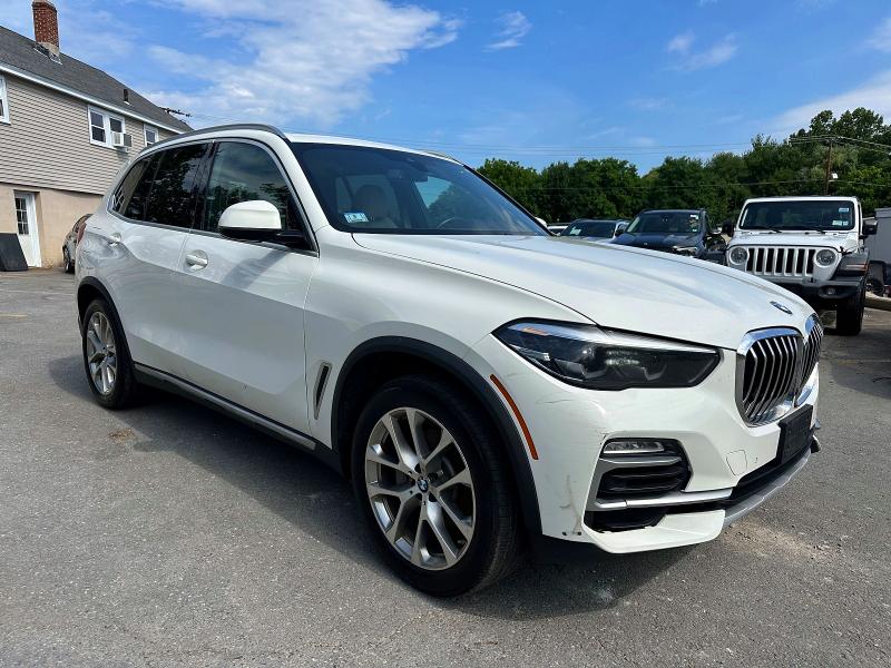 2020 BMW X5 VIN 5UXCR6C00L9B84696 COPART salvage auction — MINOR DENT/SCRATCHES, MA - CERTIFICATE OF TITLE, sold $2,750 on 2026-07-29 (photo 4)