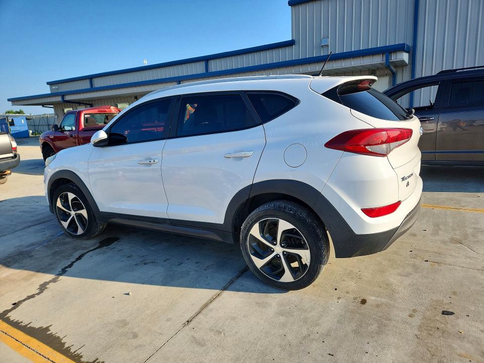 2016 Hyundai Tucson VIN KM8J3CA29GU259923 COPART salvage auction — VANDALISM, MO - CERTIFICATE OF TITLE, sold $225 on 2026-07-16 (photo 2)