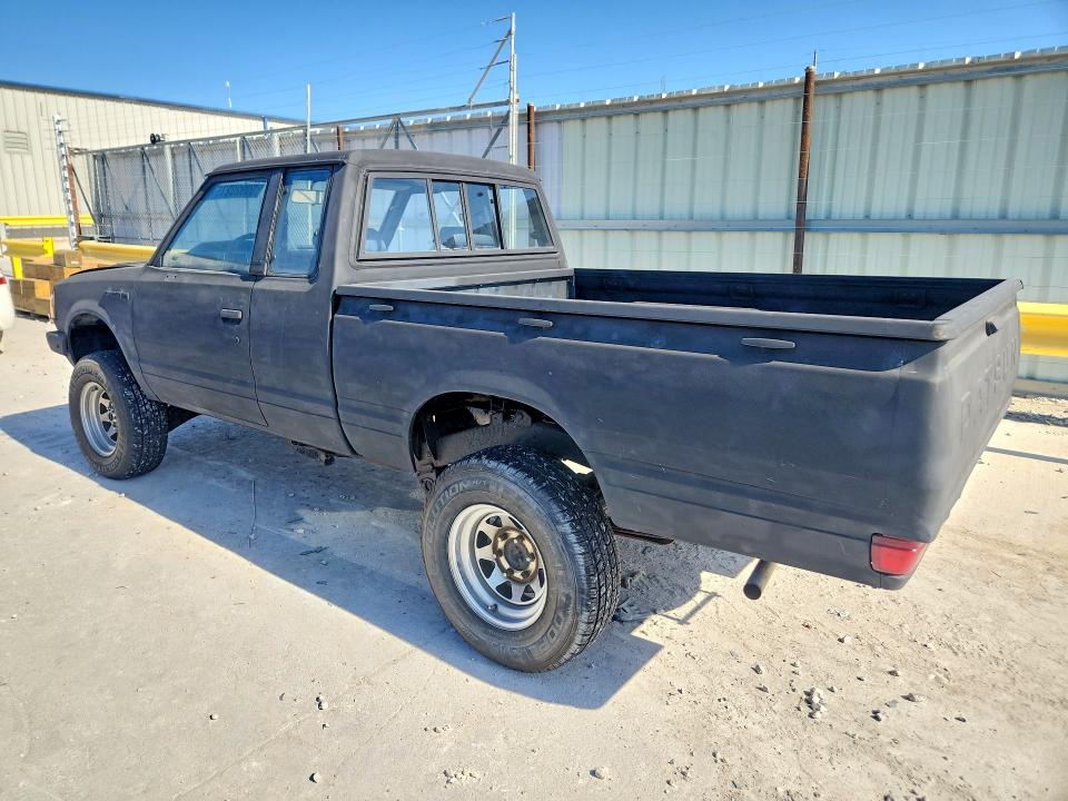 1982 Datsun 720 VIN JN6MD06Y0CW104389 COPART salvage auction — MECHANICAL, TX - CERTIFICATE OF TITLE, sold $1,800 on 2026-07-21 (photo 2)